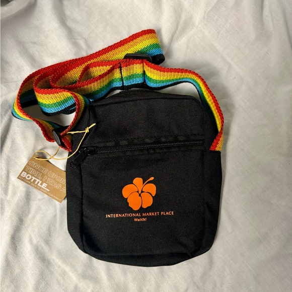 International Market Place Waikiki bag - Picture 3 of 3